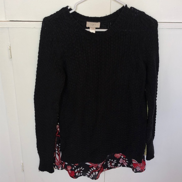 LOFT Sweaters - Loft sweater w/ pretty flowered accents. GUC Small